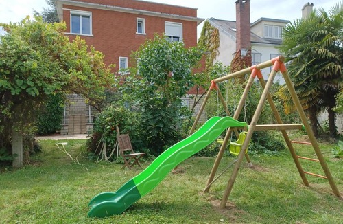 Sceaux Apartment | Nice family studio in villa Sceaux 600m RER B direct to Notre-Dame