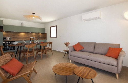 Mazan House | Nice home in Mazan with house a panoramic view