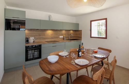 Mazan House | Nice home in Mazan with house a panoramic view
