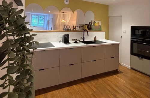 Salins-les-Bains Apartment | Nid d argile - appartement neuf - 650m des Thermes - 1er étage
