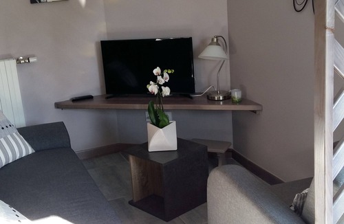 Corbenay House | Non furnished terraced "In the Village"