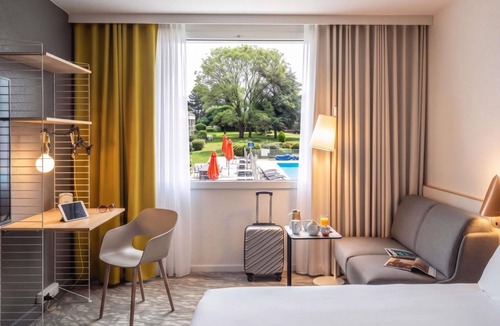 Courcouronnes Hotel | Novotel Evry Courcouronnes