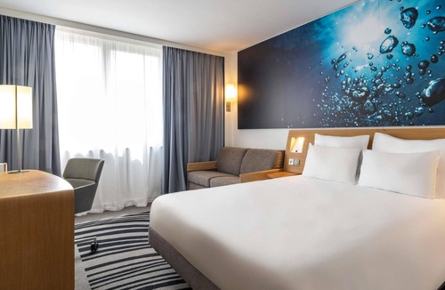 Courcouronnes Hotel | Novotel Evry Courcouronnes