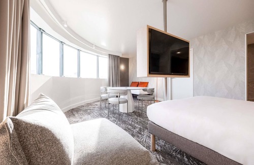 Le Kremlin-Bicetre Hotel | Novotel Paris 13 Porte d'Italie