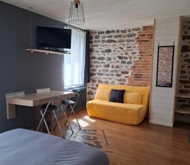 Digoin Bed & Breakfast | o rives du canal LA PETITE SUITE