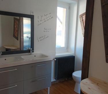 Digoin Bed & Breakfast | o rives du canal LE PETIT COCON