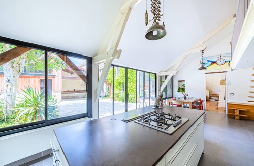 Marcoussis Villa | Old farmhouse Jacuzzi garden 30 min Paris