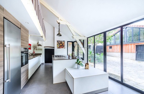 Marcoussis Villa | Old farmhouse Jacuzzi garden 30 min Paris