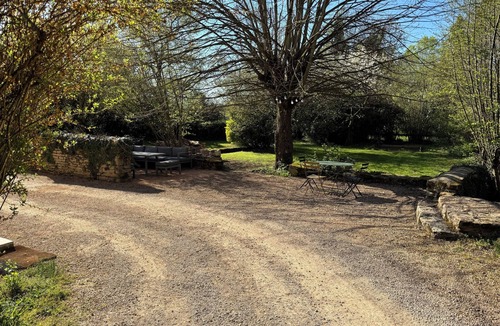 Prisse House | Old mill in the heart of the Mâcon vineyards on the river bank