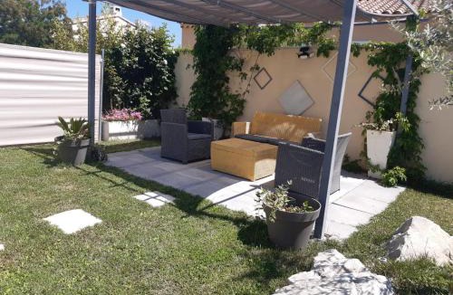 Caromb Villa | Olympe de Provence