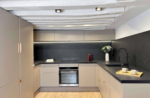 Quartier de la Porte-Saint-Denis Apartment | Opéra - Premium flat with lift near Gare de l'Est