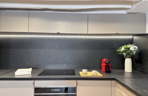 Quartier de la Porte-Saint-Denis Apartment | Opéra - Premium flat with lift near Gare de l'Est