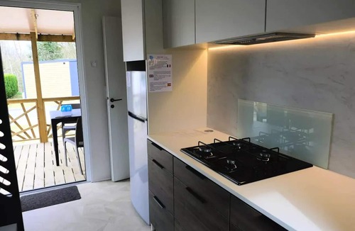 Sadirac House | Otello Mobile Home: 3 Rooms, Sleeps 4, Air-Conditioned + TV, 2 Bathrooms