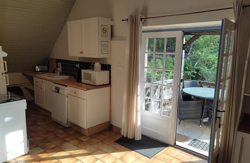 Catus Cottage | Pagel, "Soleil Levant", with large garden and heated swimming pool