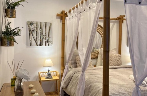 La Ville-du-Bois Apartment | PARENTHESE LOVE - Bali Mon Amour Suite Balneo SPA Proche Orly-Paris