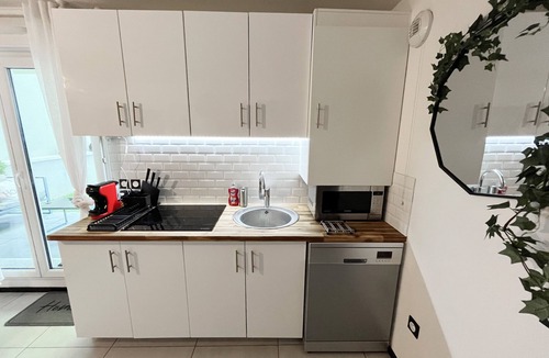 Romainville Apartment | Paris - Cosy luxury 30m² with Japanese garden - Near metro station