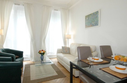 Quartier du Faubourg-Montmartre Apartment | PARIS ON FOOT,TOURISTIC AREA .WITH LIFT , WIFI , AC
