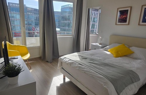 Le Kremlin-Bicetre Apartment | Paris vous aime