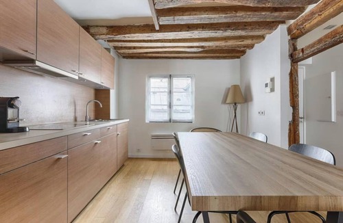 Saint-Germain-des-Pres Apartment | PARISIAN ELEGANCEWITH EXPOSED BEAMS PERFECTLY LOCATED-SAINT GERMAIN– RUE DU BUCI