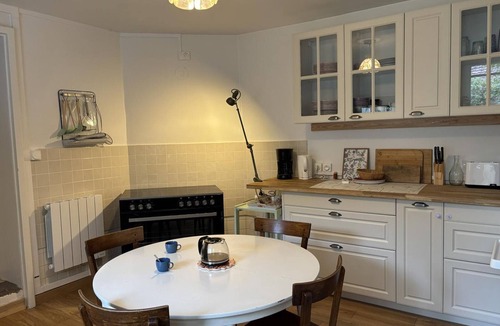Diou Cottage | Peaceful 8-person cottage with garden near Le Pal Park