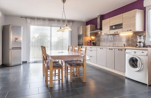 Moimay Cottage | Peaceful cottage in Marast, 3 bedrooms, pets allowed