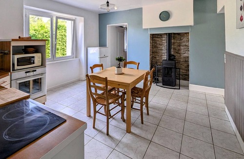 La Vernotte Cottage | Peaceful cottage with terrace and garden in La Vernotte