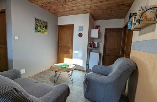 Renauvoid Bed & Breakfast | Peaceful Countryside Retreat near Epinal - Family Room, Nature Trails & Biking Routes