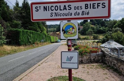 Saint-Nicolas-des-Biefs Cottage | Peaceful cottage in Bourbonnais mountains, pets allowed