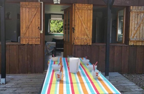 Le Theil Cottage | Peaceful retreat in Bourbonnais, covered pool, gîte for 6 people