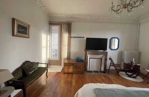 Contrexeville Bed & Breakfast | Peaceful room facing the spa-ch1