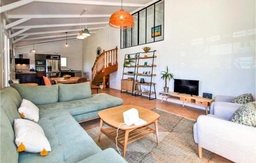 Colonzelle House | Pet Friendly Home In Colonzelle