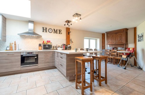 Escles House | Pet friendly home in Escles with WiFi