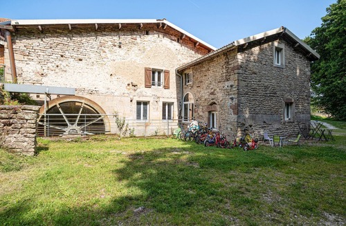 Escles House | Pet friendly home in Escles with WiFi