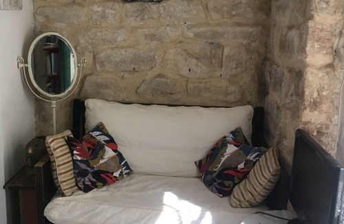 Pere Lachaise Apartment | Petit nid D'amour, au Coeur du Père Lachaise