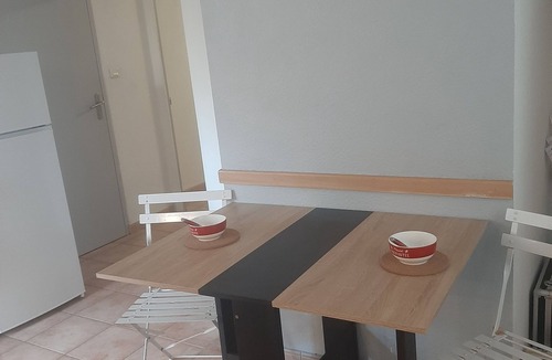Pierrelatte House | PIERRELATTE 2020 MAISONETTE OF 100 M2 WITH TRERRASSE, park and lake nearby