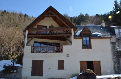 Camparan Ski Chalet | Pleasant Cottage facing south