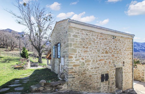 Eyzahut House | Pleasure, beautiful nature and comfort describe your vacation in Eyzahut.