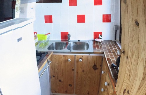Brazey-en-Morvan Ski Chalet | Pond-side cottage, fishing and private rental!