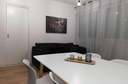 Essey-les-Nancy Apartment | Porte de Stanislas