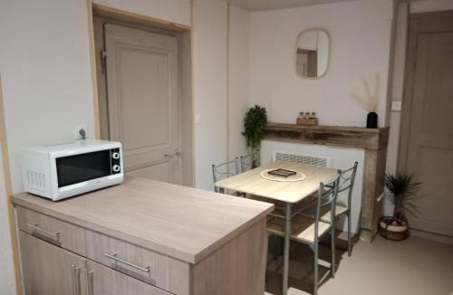 Luxeuil-les-Bains Apartment | Pounette, appartement sauna T3, Thermes/Centre