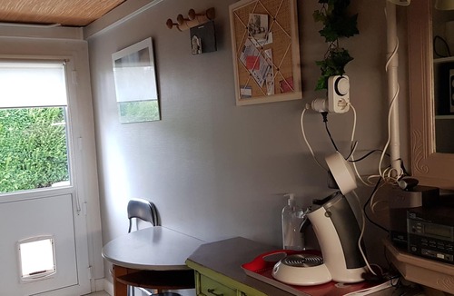 Villebon-sur-Yvette Apartment | Près de Paris, Essonne, Petit Appartement Indépendant. RER B Lozère