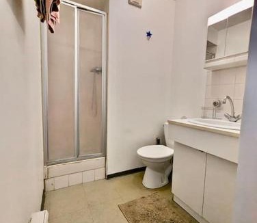Secteur 1 Apartment | Pratique, Proche Gare & Petit Prix avec Parking
