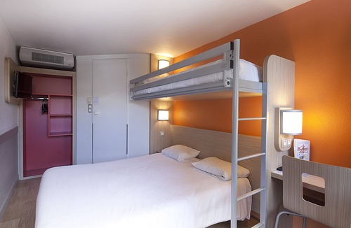 Aubiere Hotel | PREMIERE CLASSE CLERMONT FERRAND SUD - Aubière