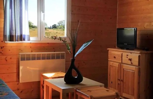 Chastanier Ski Chalet | Premium Wooden Chalet for 6 People
