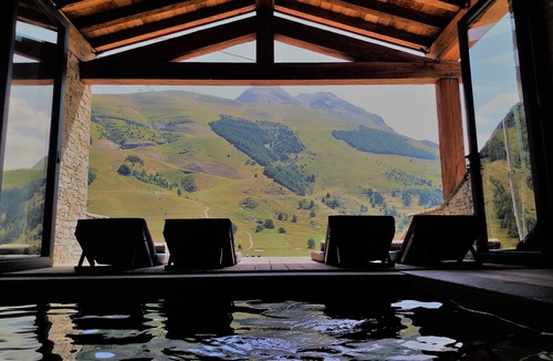 Mont-de-Lans Ski Chalet | Prestige chalet with panoramic view in the heart of the resort