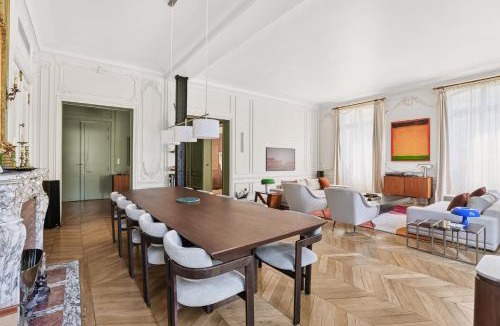Porte-Dauphine Apartment | Prestigious Avenue Foch Apartment with Private Garden