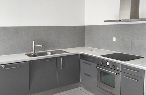 Villeneuve-de-Berg Apartment | Pretty apartment in typical Ardechois village