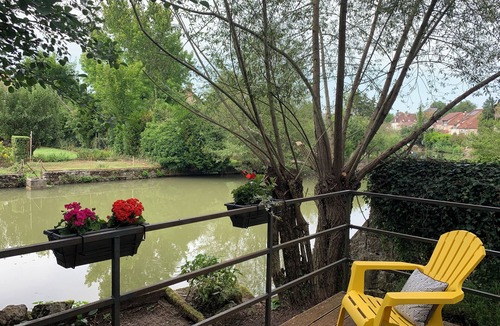Chatillon en Bazois House | Pretty little house on the river Aron