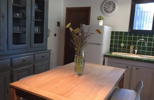 Mollans-sur-Ouveze Villa | Pretty Provencal villa at the foot of Mont Ventoux with heated pool