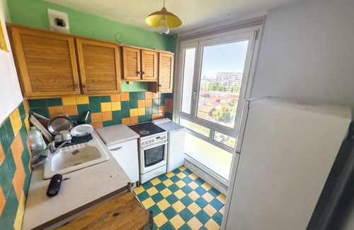 Villejuif Apartment | Private King Room 5 min Metro Paris/Orly